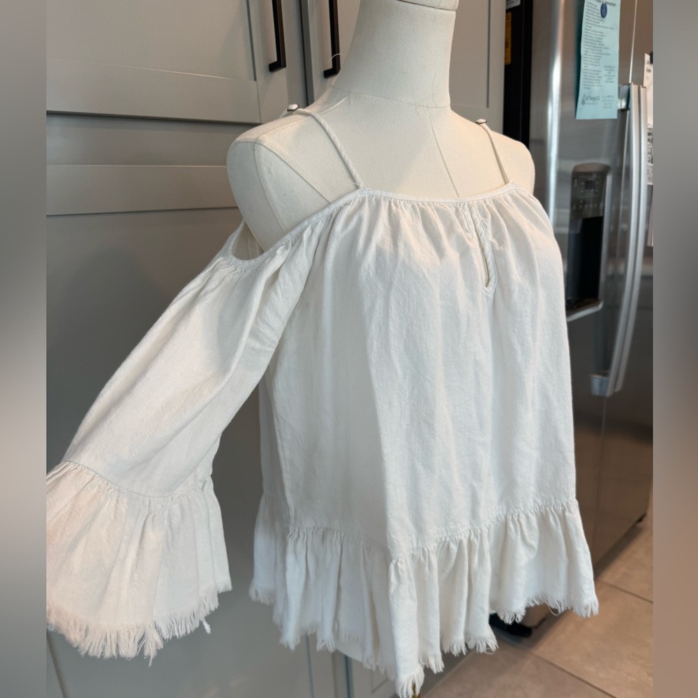 BlankNYC White Cold Shoulder Boho Top – Size S